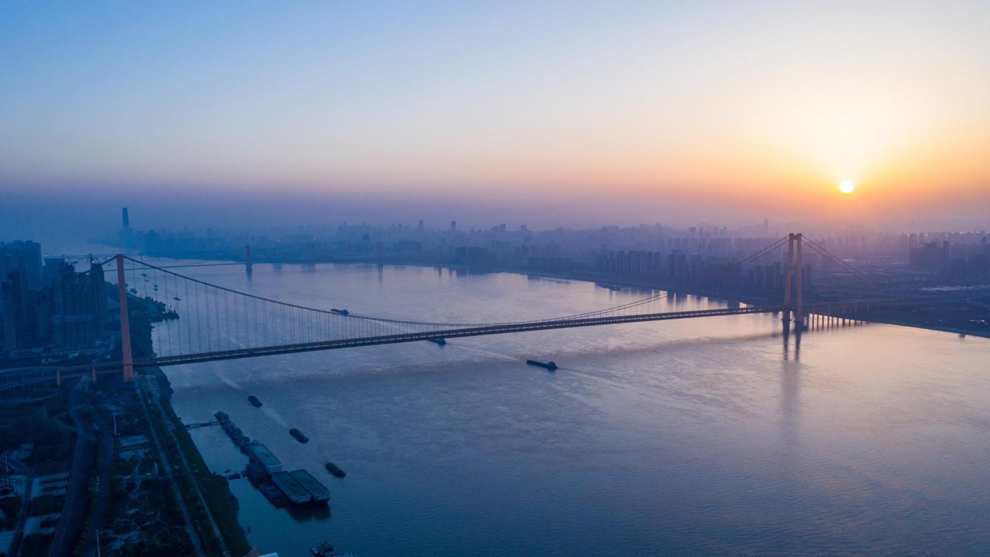 Intercontinental Wuhan By Ihg - Yangtze River View Exteriör bild