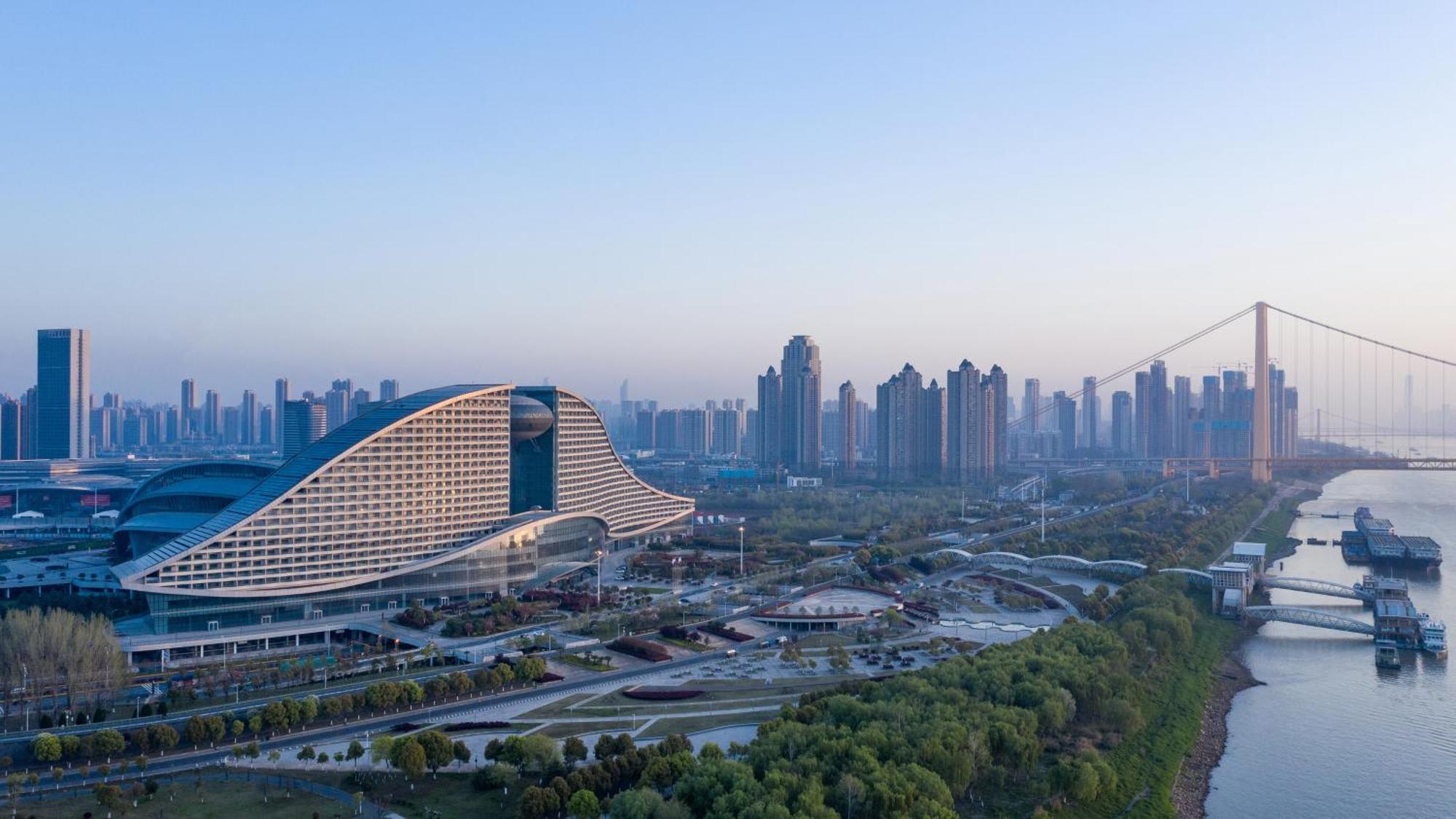 Intercontinental Wuhan By Ihg - Yangtze River View Exteriör bild